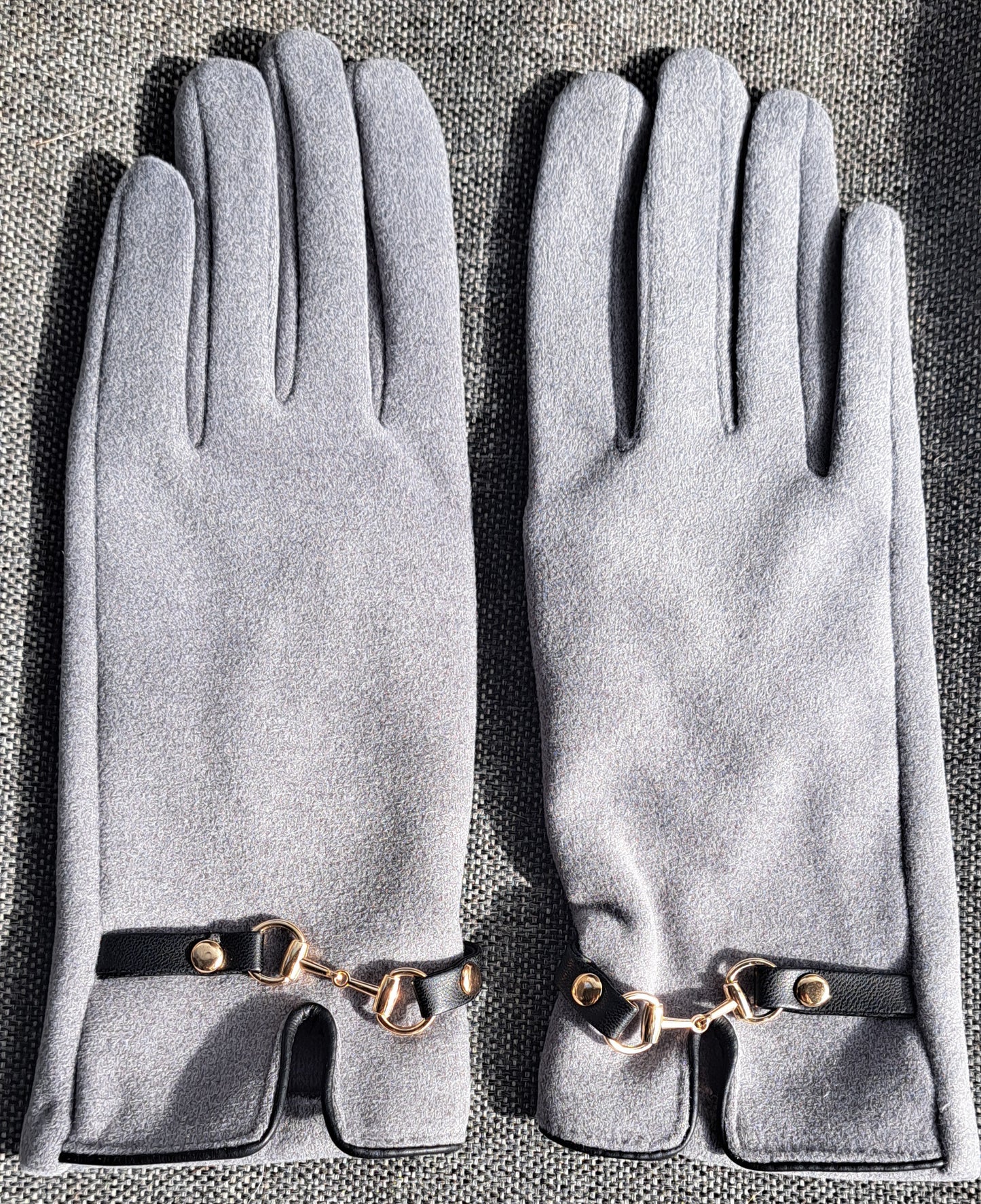 Snaffle Bit Gloves